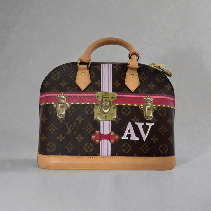 Hand-painted bag detail